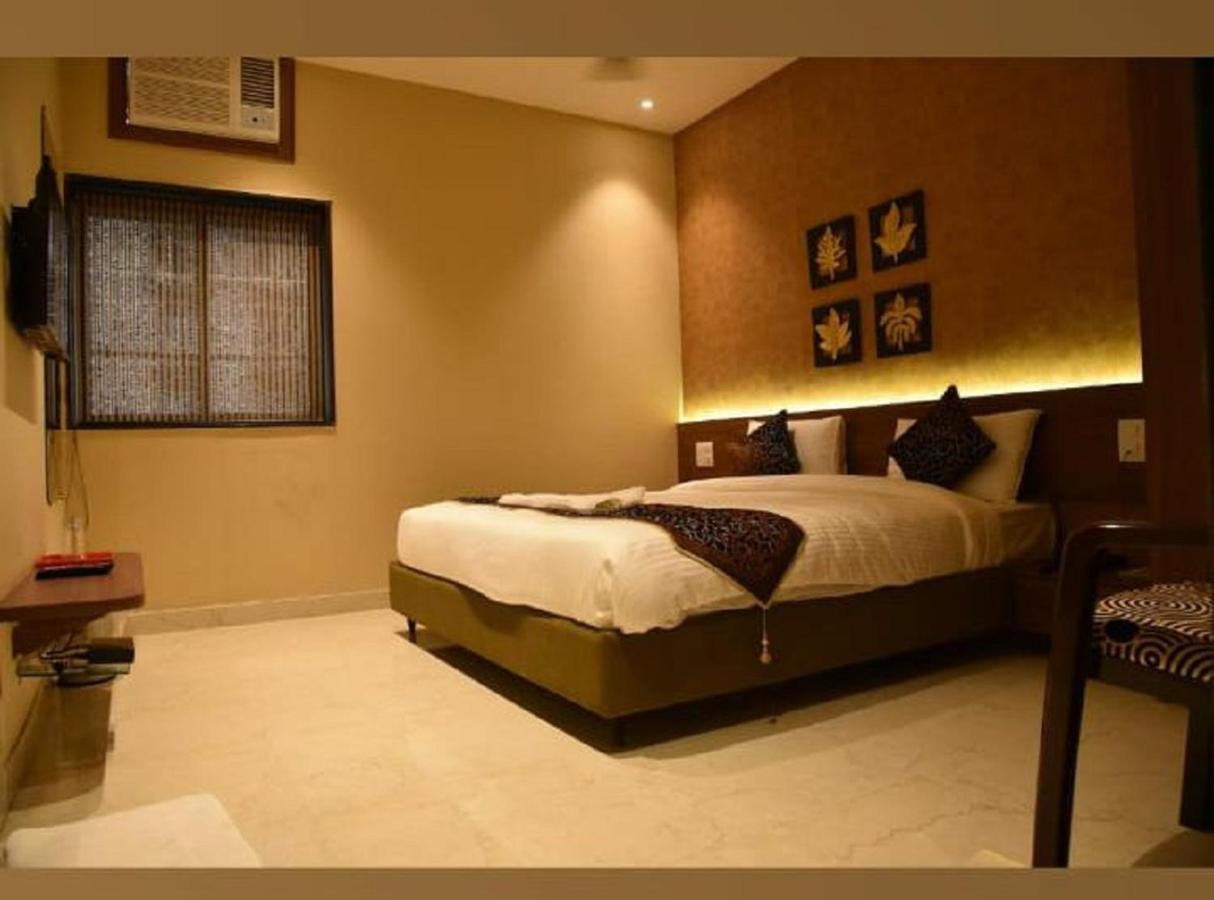 Ash Luxury Hotel With View Of Taj Mahal Agra  Eksteriør billede